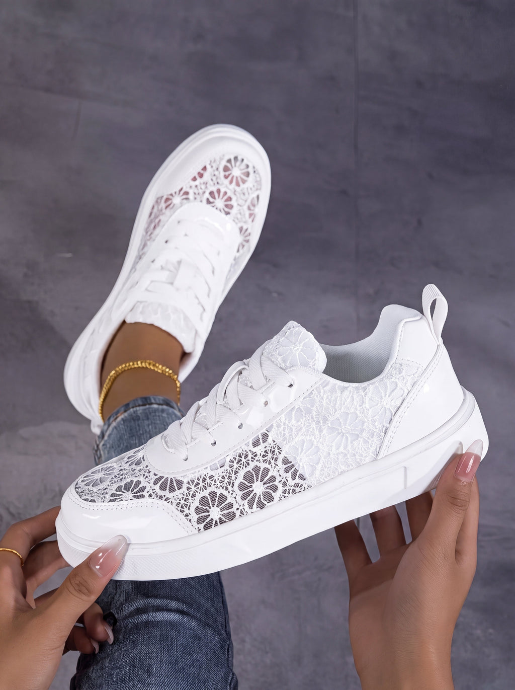 Alfonsina | Sneakers con pizzo floreale